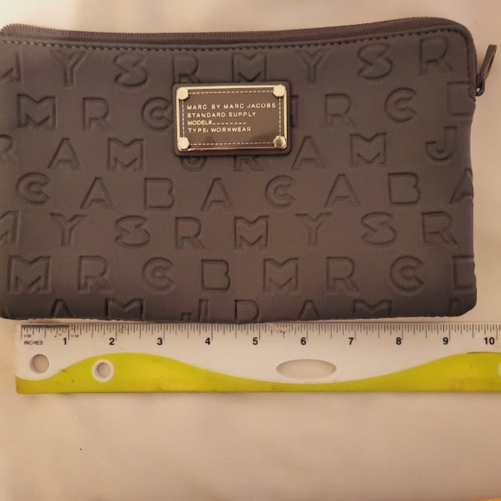 Marc by Marc Jacobs case